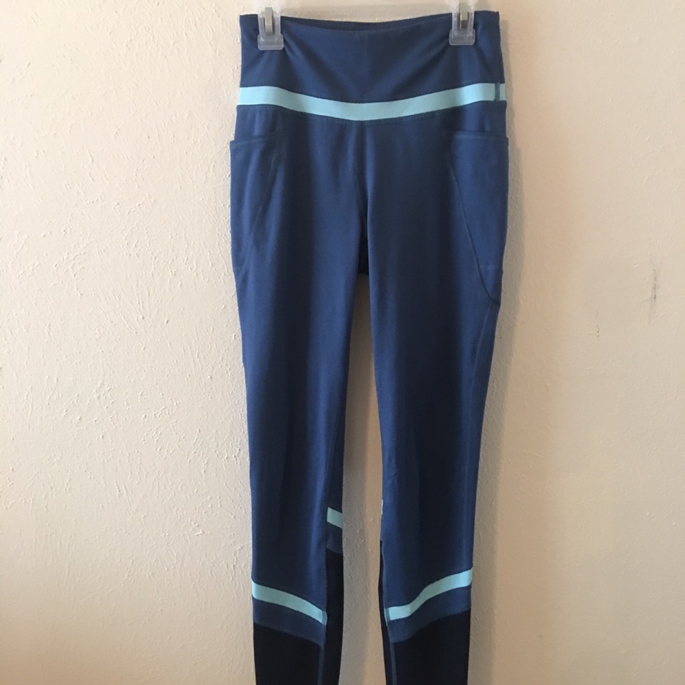 Blue leggings